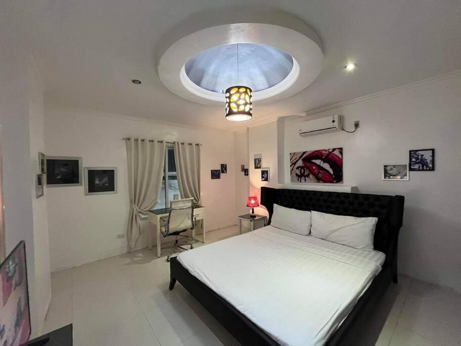 Kandi Big 1 Bedroom King Bed, Free Housekeeping, Wi-Fi Angeles Exterior photo