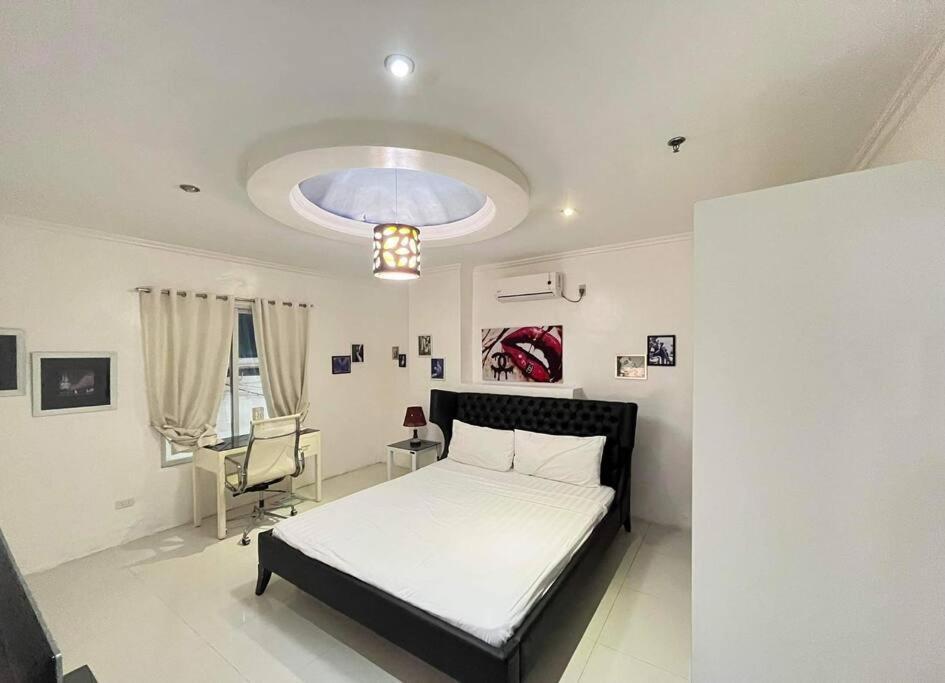 Kandi Big 1 Bedroom King Bed, Free Housekeeping, Wi-Fi Angeles Exterior photo