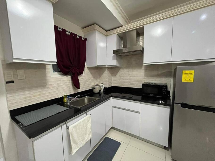 Kandi Big 1 Bedroom King Bed, Free Housekeeping, Wi-Fi Angeles Exterior photo